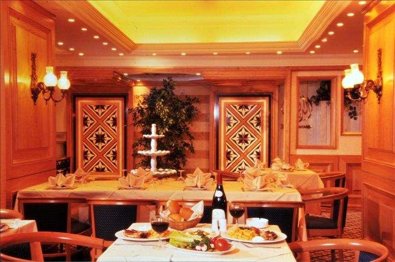Grand Hotel ביירות מסעדה תמונה